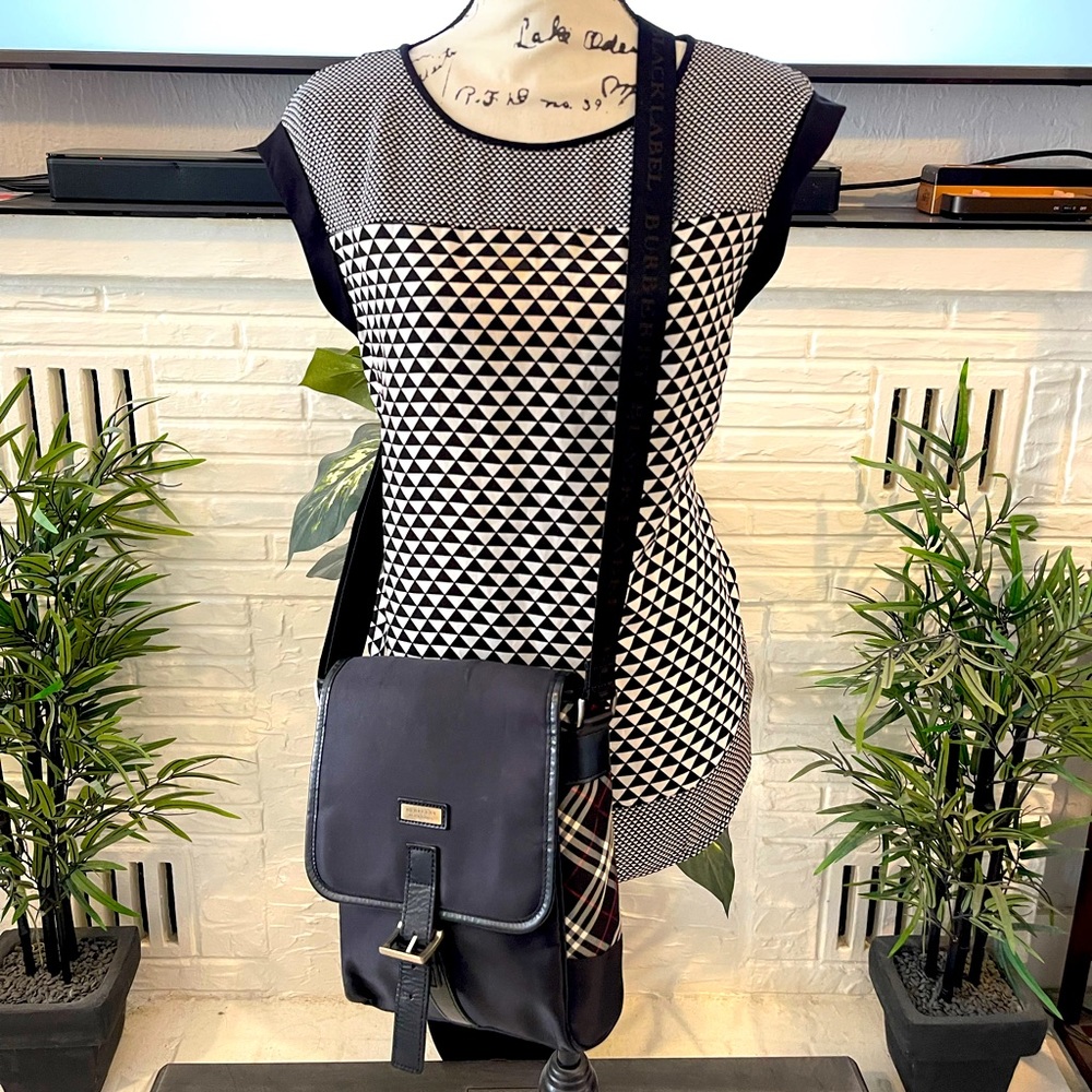❌❌SOLD❌❌BURBERRY CROSSBODY UNISEX MESSENGER BAG